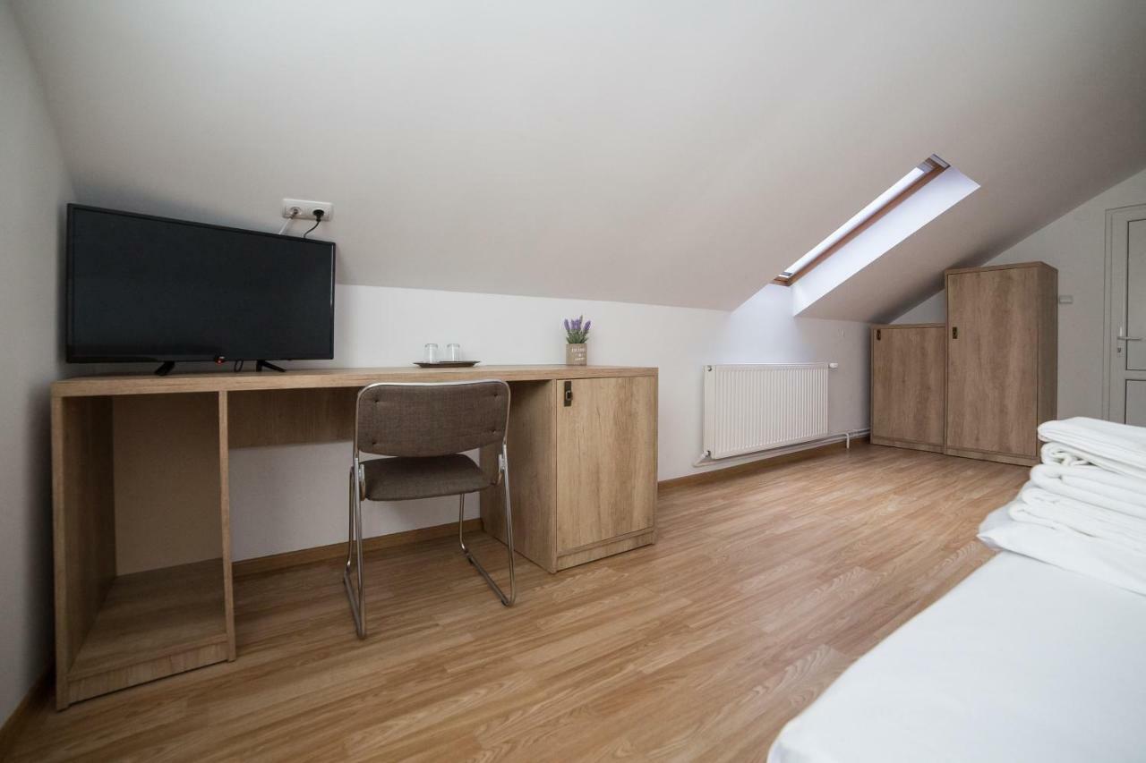 Casa Burduhos Hotel Câmpulung Moldovenesc Buitenkant foto