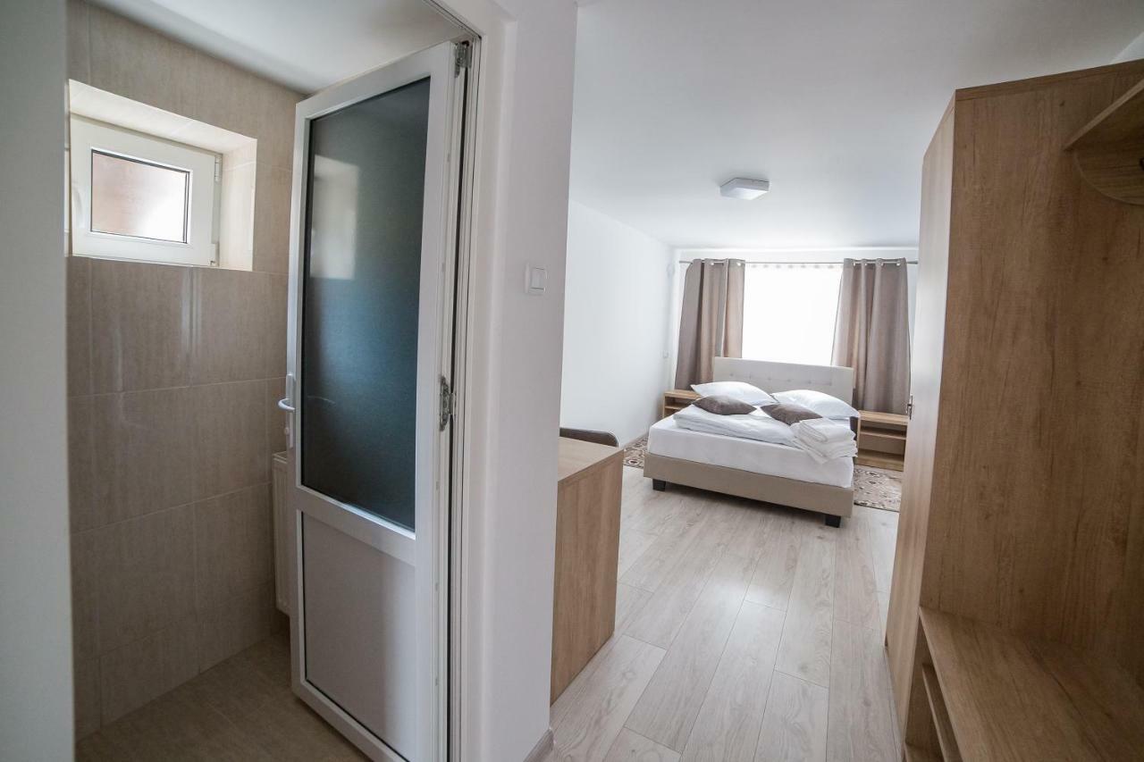 Casa Burduhos Hotel Câmpulung Moldovenesc Buitenkant foto