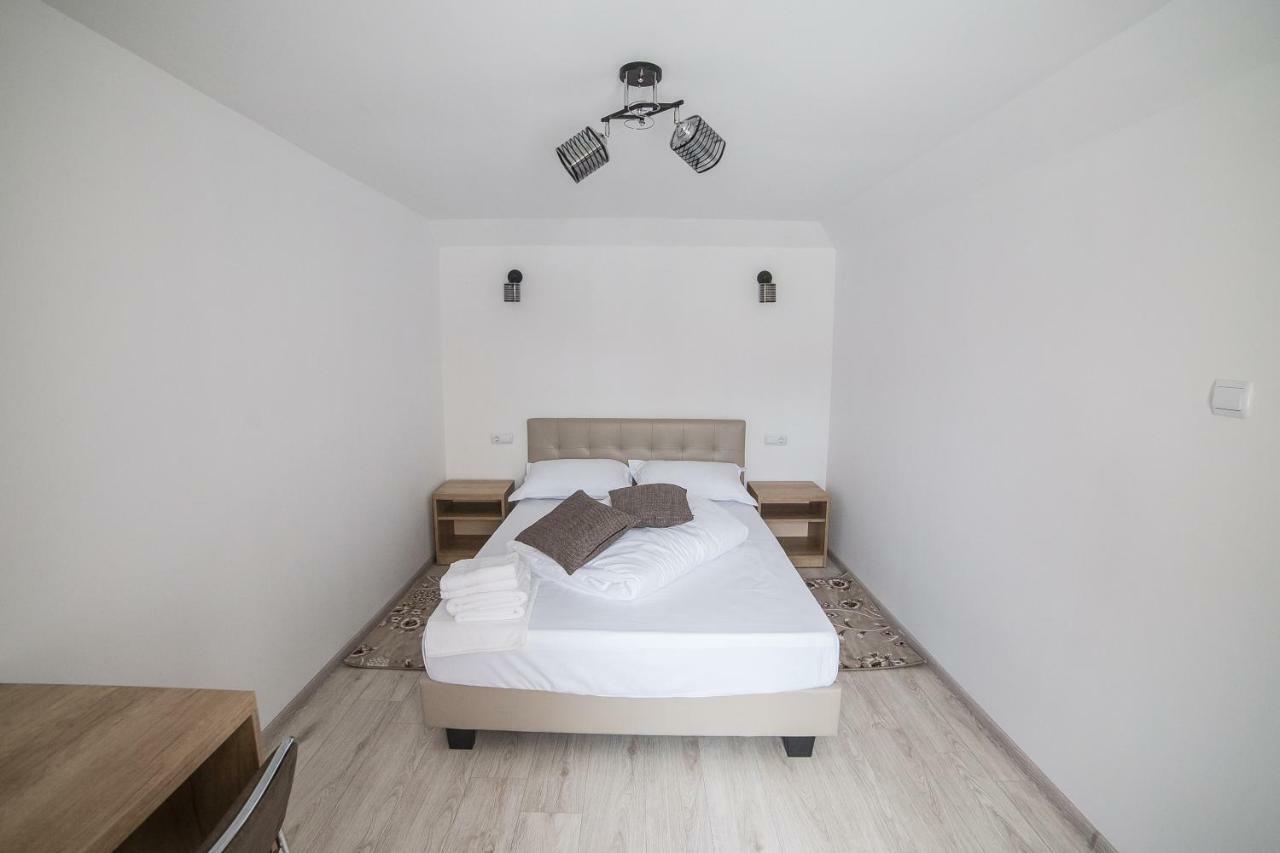 Casa Burduhos Hotel Câmpulung Moldovenesc Buitenkant foto